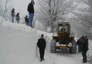 NOVA VAROS 02 smetovi visoki i po dva metra ciscenje snega u jasenovu foto zeljko dulanovic