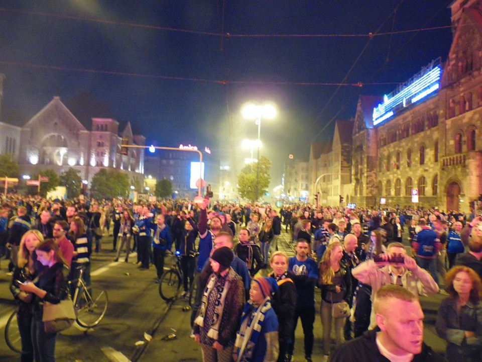 Lech Poznań Mistrzem Polski. Tysiące kibiców fetowało zwycięstwo