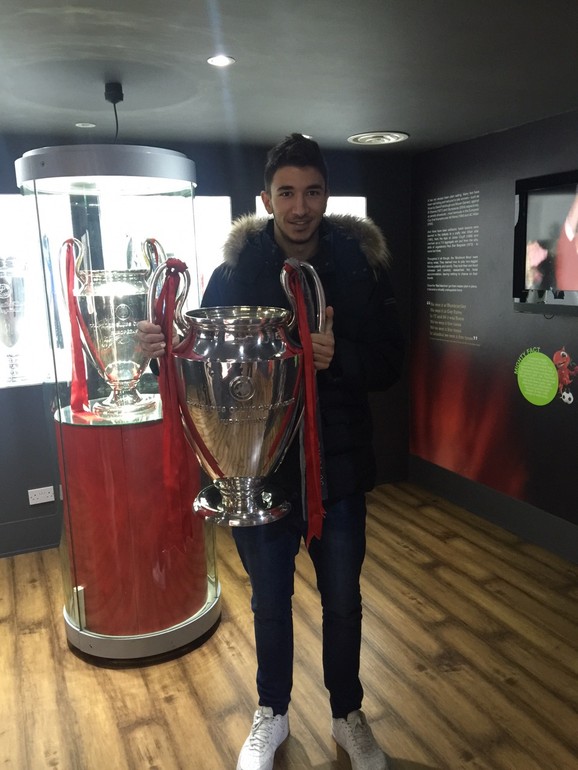 Marko Grujić sa peharom Lige šampiona