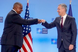 NATO rozmawia i wzmacnia wschodnią flankę