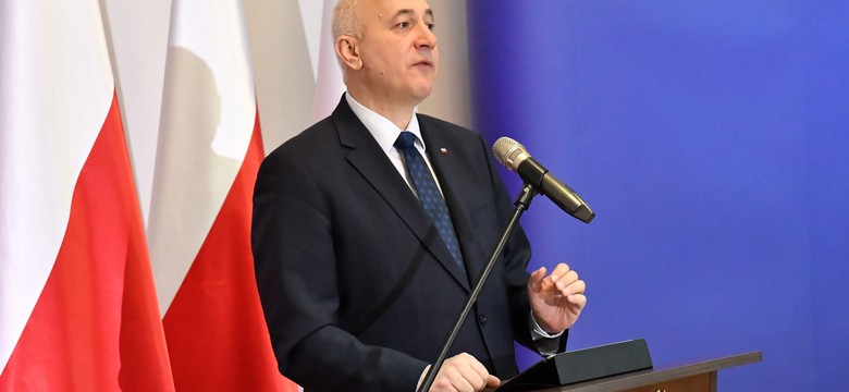 Dziennikarz TVP przeprasza Brudzińskiego za swoje wpisy w sieci. Poszło o spalenie Judasza w Pruchniku