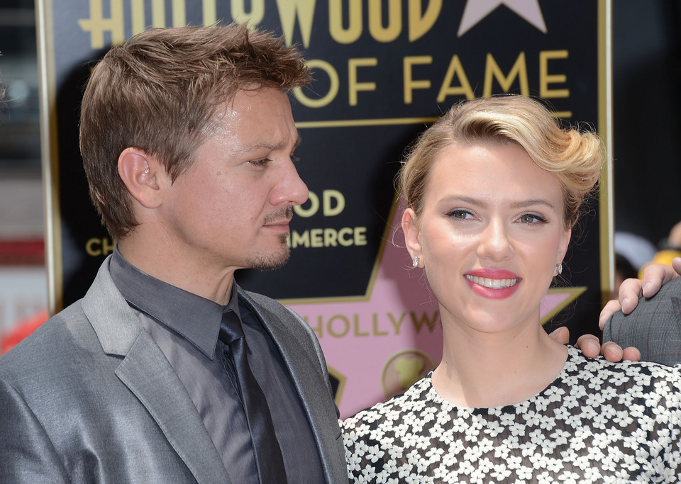 Scarlett Johansson i Jeremy Renner w Alei Sław