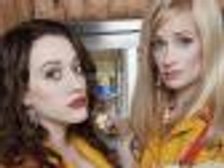 '2 spłukane dziewczyny' DVD sezon 1 - recenzja