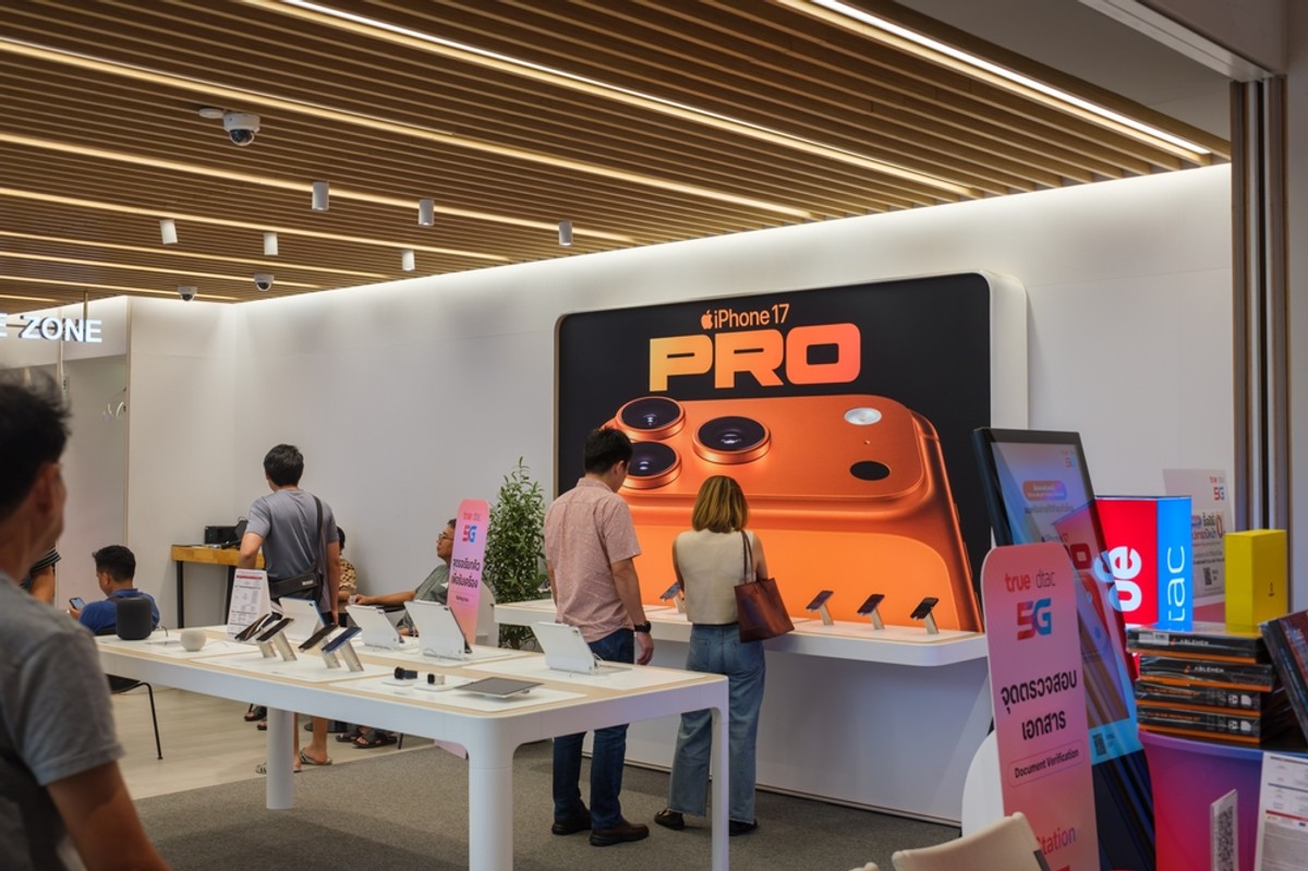 Apple bije rekord. To trzeci gigant technologiczny z tak wielką wyceną