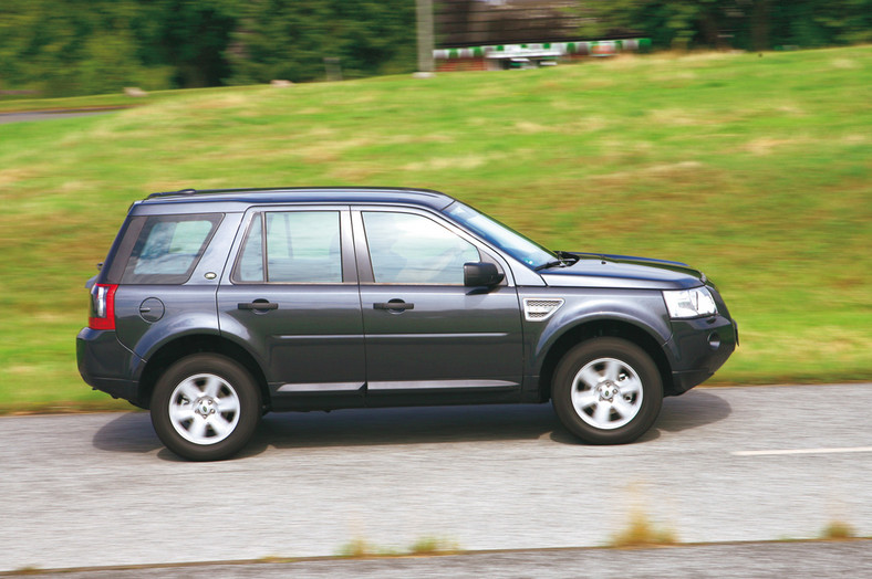 Automatyczne i oszczędne SUV-y: Land Rover Freelander kontra Nissan X-Trail, Toyota RAV4 i VW Tiguan