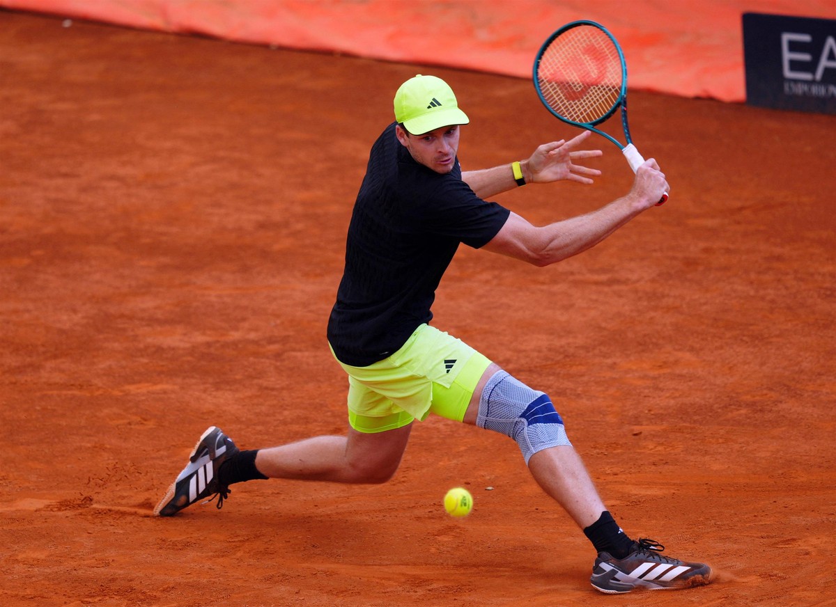 Hurkacz – Djoković na żywo. Transmisja i stream. Gdzie i kiedy oglądać finał w Genewie?