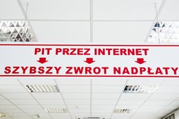 Rozlicz PIT w centrum handlowym w piątek lub sobotę. Nie bierz ze sobą papierowego zeznania