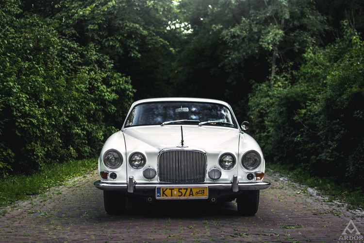 Jaguar mark X