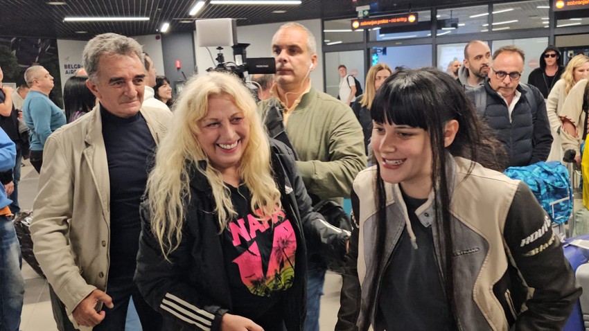 Teya Dora sletela u Beograd