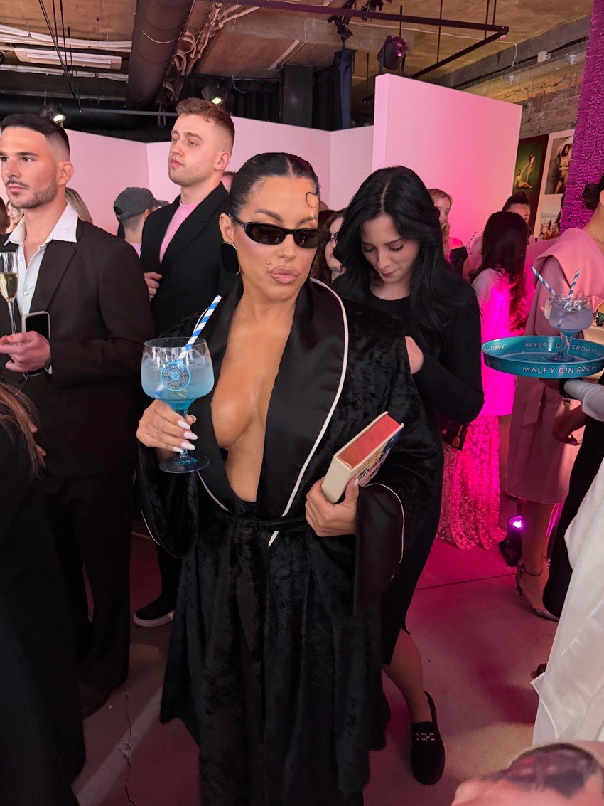 Svi gledali u dekolte Seke Aleksić