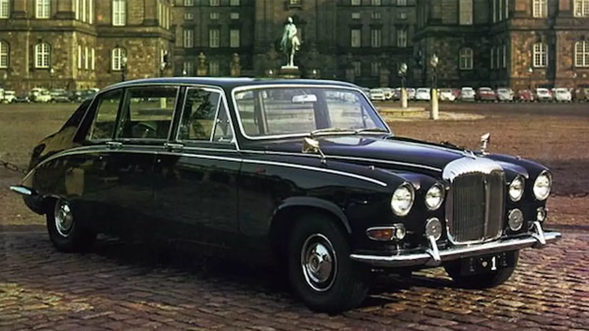 Daimler DS420