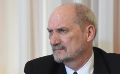 Ostre starcie Macierewicza z Niesiołowskim o Smoleńsk. 'Wymazuję z pamięci nazwisko tego człowieka'