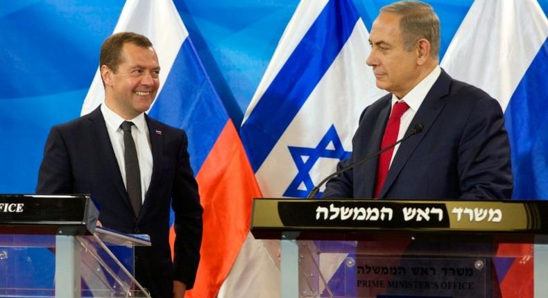 Israeli Prime Minister Benjamin Netanyahu (R) and Russian Prime Minister Dmitry Medvedev held talks in Jerusalem, on November 10, 2016