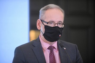 Niedzielski: W ramach pilotażu badań przesiewowych na COVID-19 chcemy zrobić testy nauczycielom