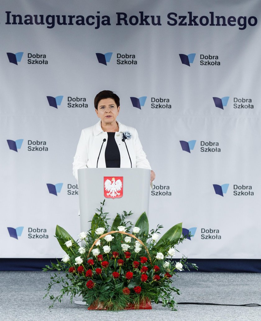 Szydło chce przyspieszyć podwyżki