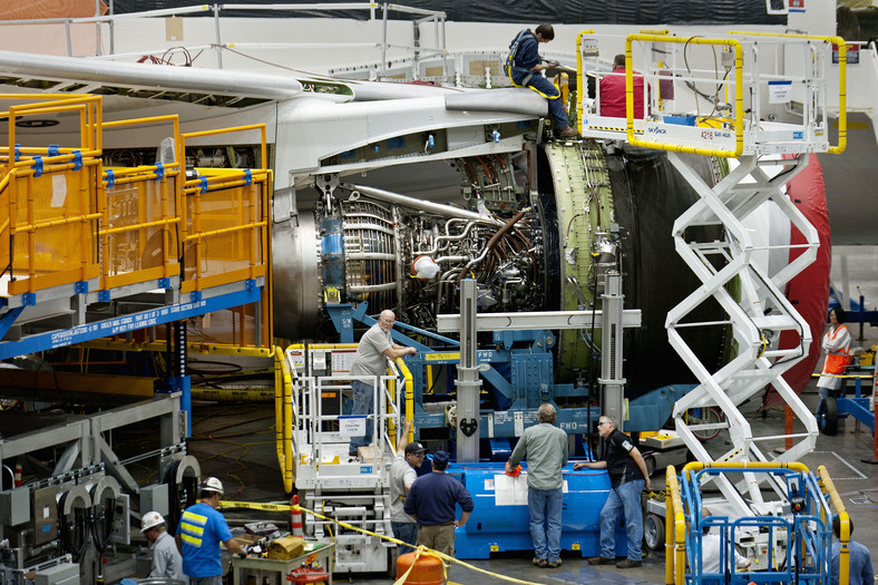 Montaż samolotu 787 Dreamliner w fabryce Boeinga w Everett w stanie Waszyngton