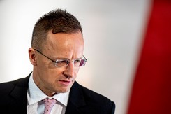 Szijjarto do dziennikarzy: Nie wetowaliśmy żadnego wsparcia dla Ukrainy