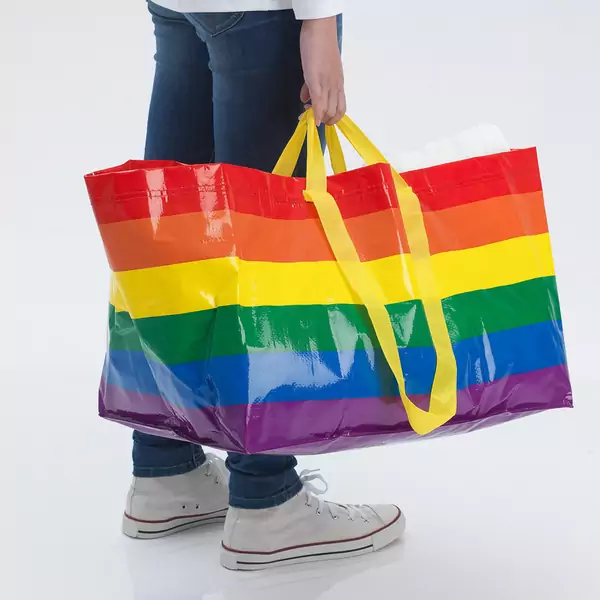 KVANTING - torba z Ikei w kolorach LGBT+