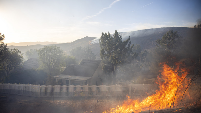 New Blaze in Ventura County Threatens Reagan Library [ARTICLE ...