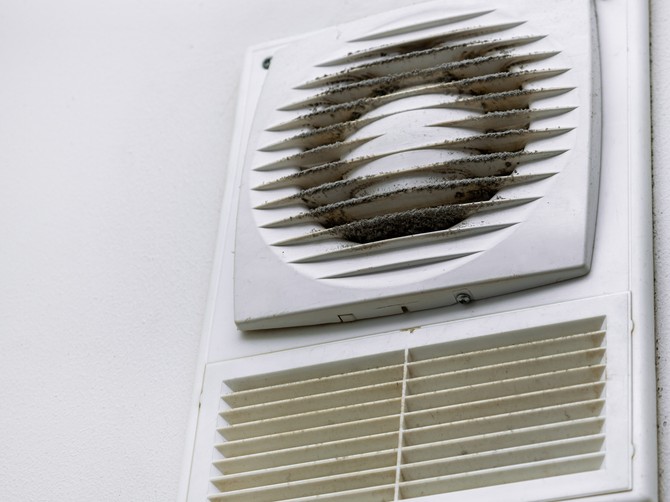 Japanska tehnika za čišćenje ventilatora u kupatilu: Prljavština nestaje za 3 sekunde