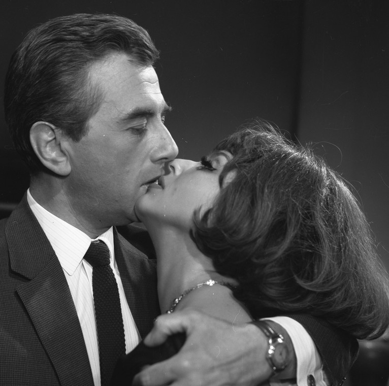 Kalina Jędrusik i Andrzej Łapicki w filmie "Lekarstwo na miłość" (1966) 
