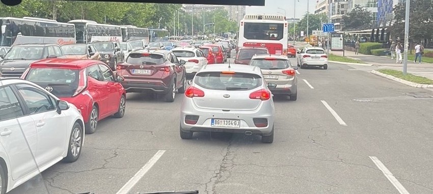Ogromne gužve u svim pravcima