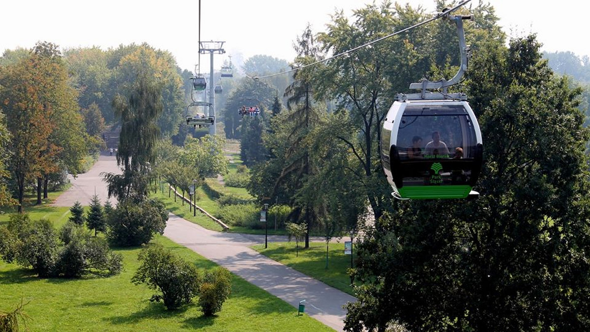 Ferie zimowe w mieście nie muszą być nudne, nawet jeśli pogoda nie zachęca do aktywności na świeżym powietrzu. Jak co rok, szeroką ofertę dla dzieci, młodzieży, ale też starszych przygotował Park Śląski. Działające tutaj instytucje i organizacje, mają kilka ciekawych propozycji na spędzenie najbliższych dwóch tygodni.