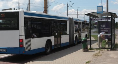 Niewidomy szukał pomocy. Został zatrzymany i oskarżony o niecne czyny