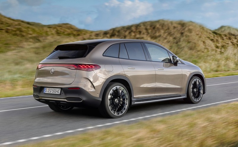 Mercedes EQE SUV