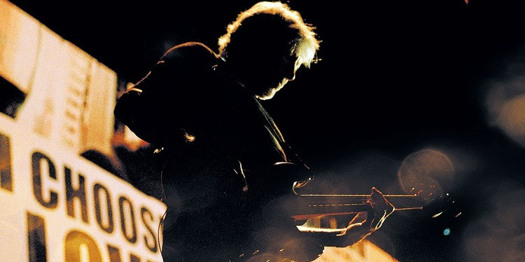 Roger Waters: "Us + Them": okładka 