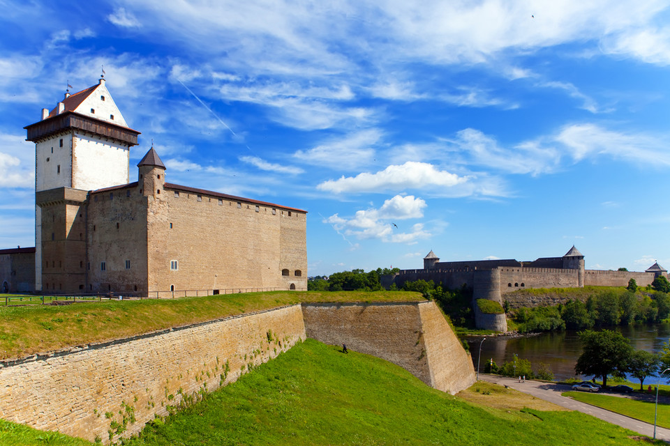 Estonia, Narwa, w tle Iwanogród