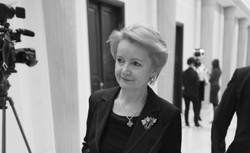 Nie żyje Jolanta Szczypińska. Kaczyński: Ona miała odejść już w 2000 roku, ale Bóg sprawił, że przeżyła jeszcze 18 lat