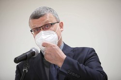 Dr Grzesiowski: System szczepień działa dziś jak sklep mięsny w PRL