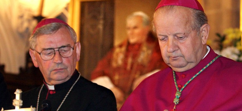 Biskup o usunięciu krzyża: Najwyższa pora