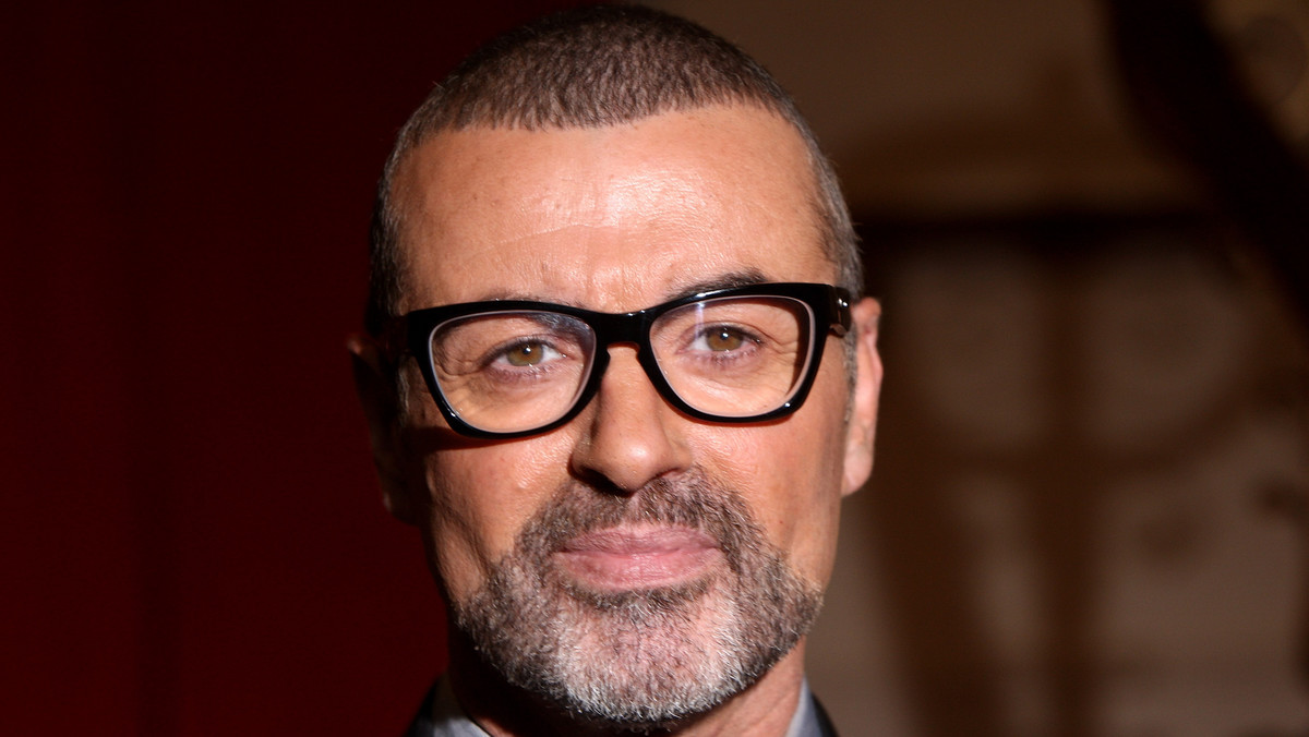 George Michael może spędzić święta w wiedeńskim szpitalu. Od końca listopada wokalista zmaga się bowiem z ostrym zapaleniem płuc.