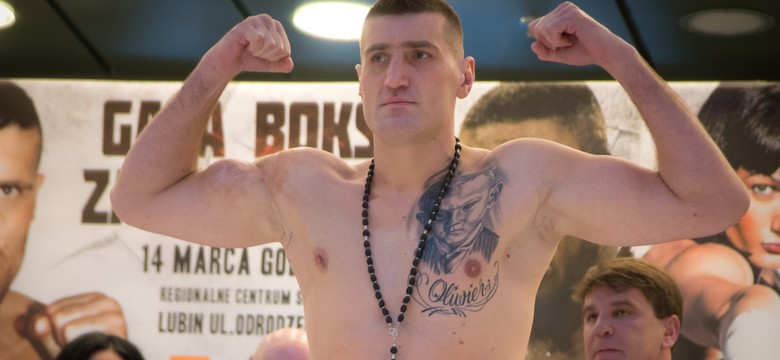 Wach z Johnsonem na pierwszej gali podczas pandemii?