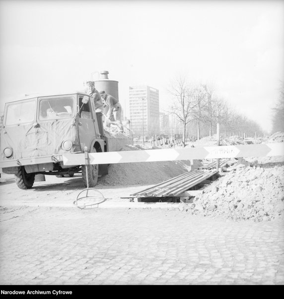 Sceny uliczne ze śródmieścia Warszawy (1969)