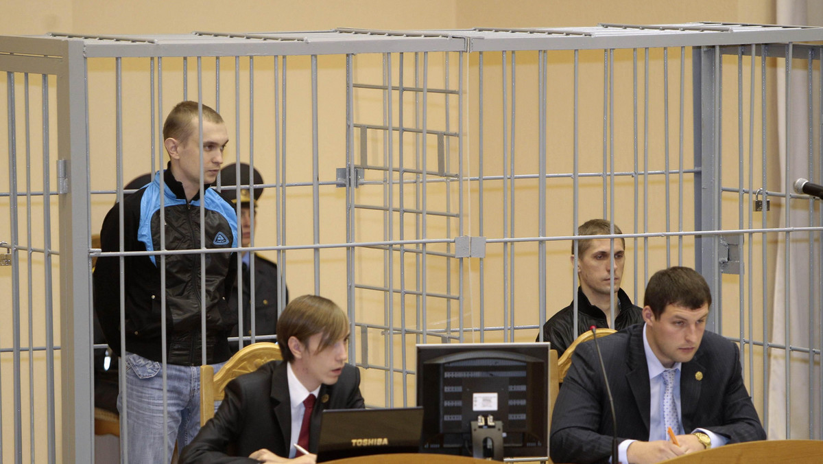 Skazany na śmierć za przeprowadzenie zamachu w mińskim metrze w 2011 roku Dźmitryj Kanawałau uznał wyrok za sprawiedliwy i odmówił złożenia prośby o ułaskawienie - poinformował dzisiaj prokurator generalny Białorusi Alaksandr Kaniuk.