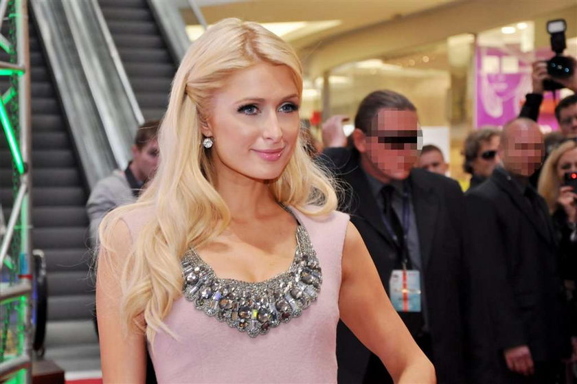 Policjanci ochraniali Paris Hilton, zostaną zwolnieni