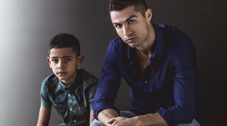 Criistiano Ronaldo (jobbra), és fia /Fotó: Northfoto