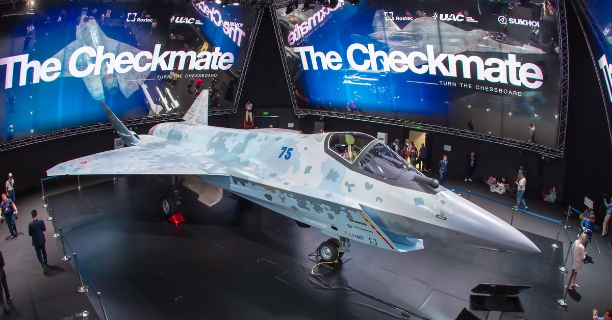 Nowy myśliwiec Putina gotowy do lotów. Rosja ujawnia też bezzałogową wersję Su-75