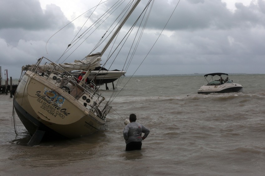 Oluja u Meksiku - Kankun