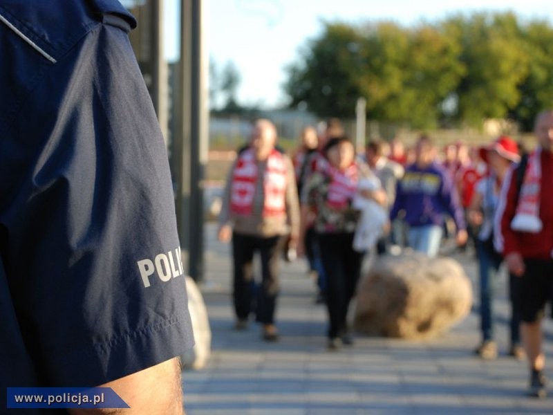 Policjanci podczas meczu Polska-Niemcy