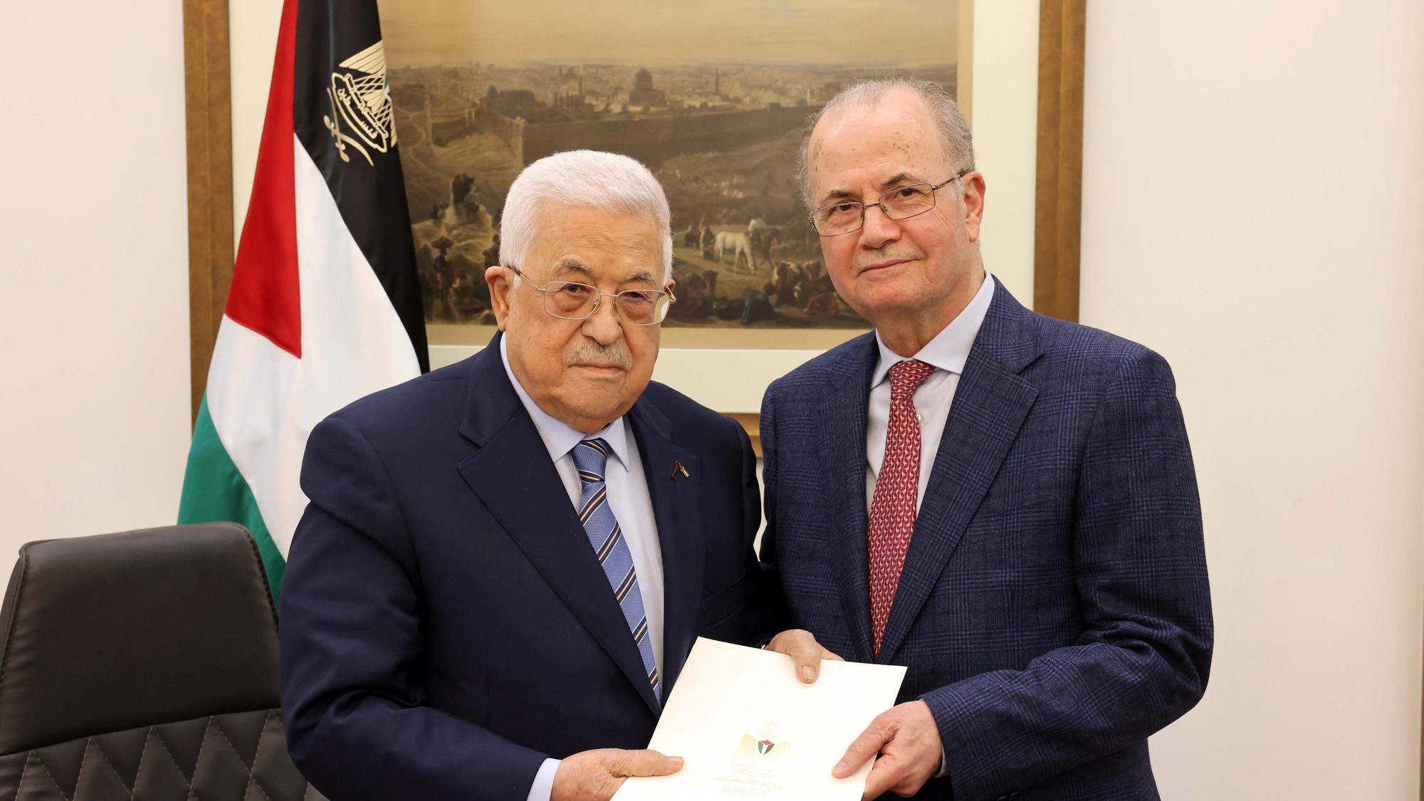 Palestínsky premiér Muhammad Mustafa a palestínsky prezident Mahmúd Abbás.