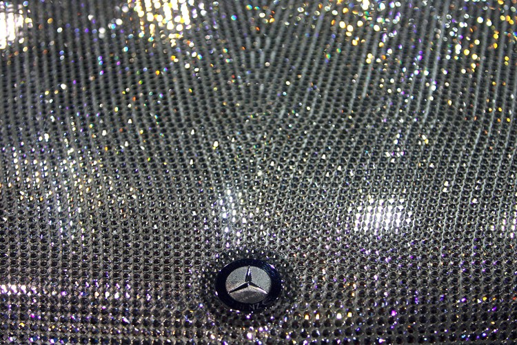 ... osobliwego mercedesa