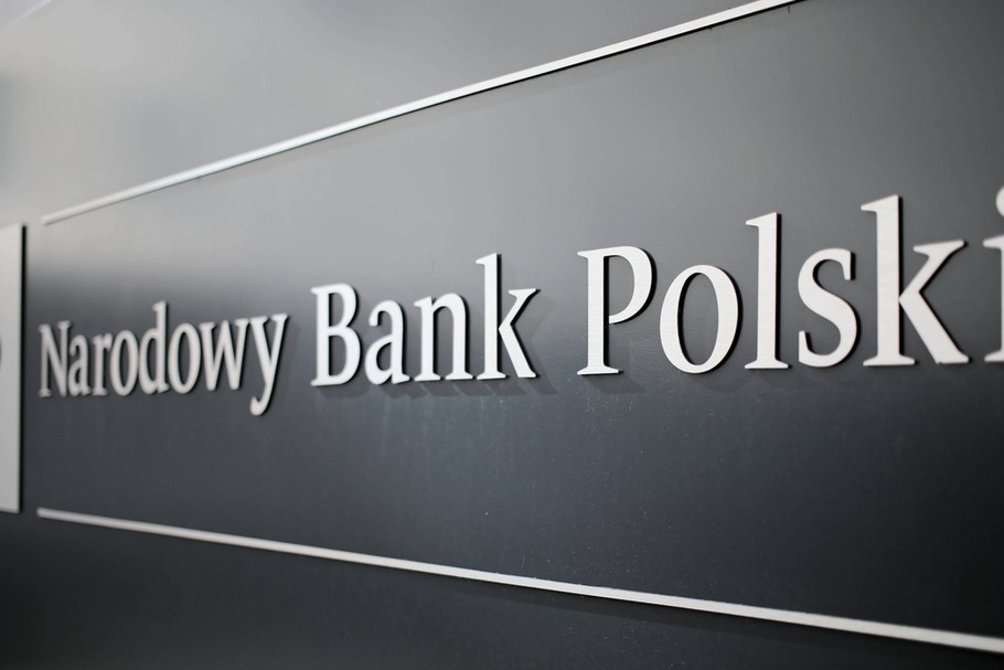  Narodowy Bank Polski przeprowadził ankietę wśród 24 banków