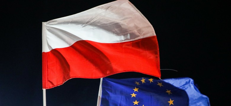 UE uruchomiła klauzulę wyjścia dla 15 krajów. Polska jest na liście