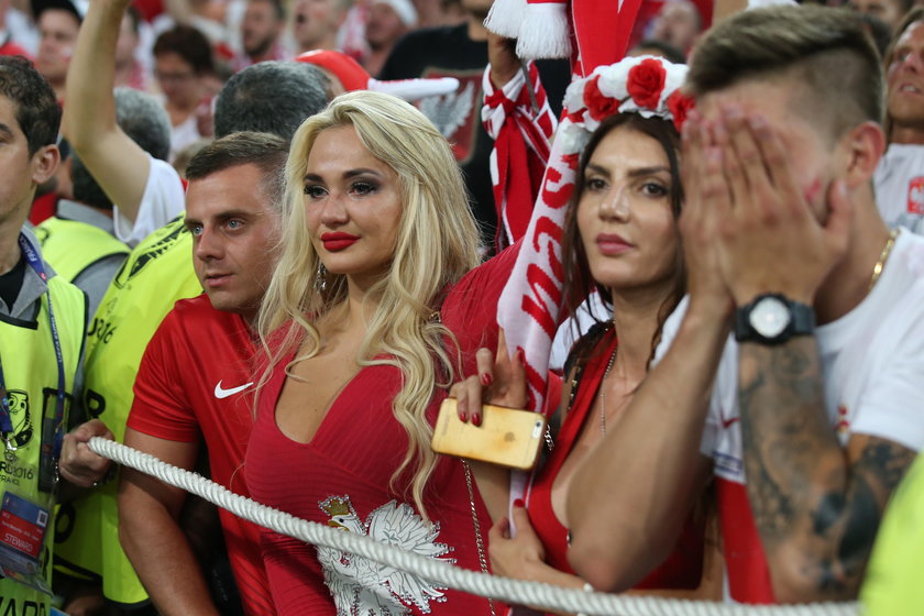 Łzy smutku Polaków po odpadnięciu z Euro 2016. GALERIA