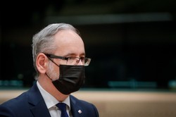 NOWE OBOSTRZENIA na święta. Niedzielski podał szczegóły