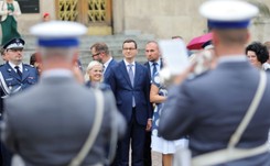 'Premier wybrał machanie ręką do policjantów i rozdawanie baloników'. Śląska PO wzywa Morawieckiego do debaty